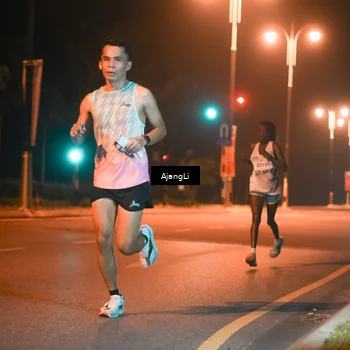 Runner Photo 8391711