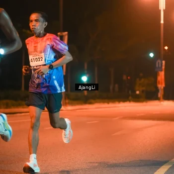 Runner Photo 8391718