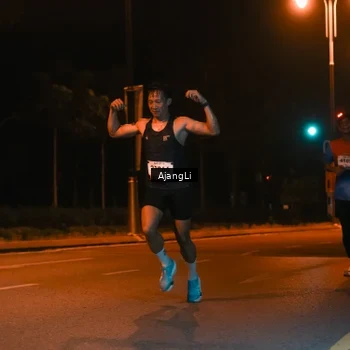 Runner Photo 8391756