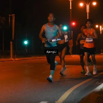 Runner Photo 8391873