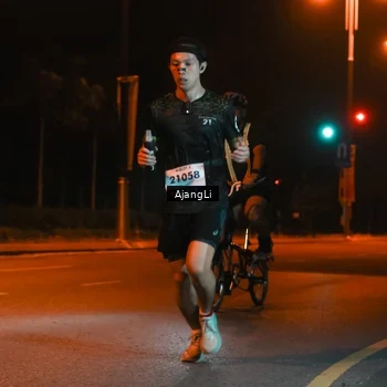 Runner Photo 8392029
