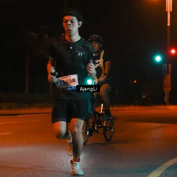Runner Photo 8392032