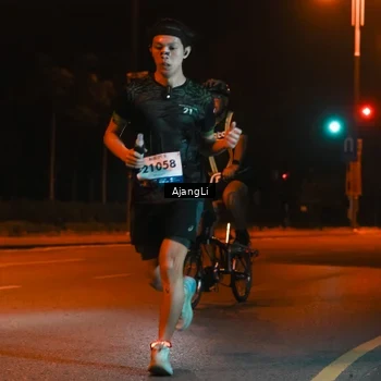 Runner Photo 8392033