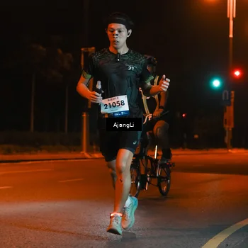 Runner Photo 8392036