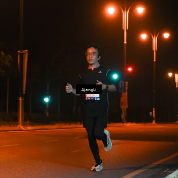 Runner Photo 8392063