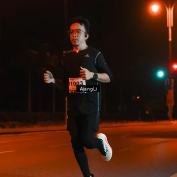 Runner Photo 8392072