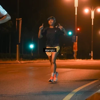 Runner Photo 8392076