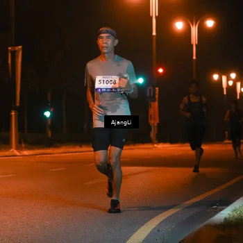 Runner Photo 8392092