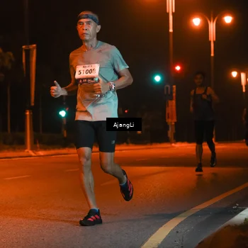 Runner Photo 8392093