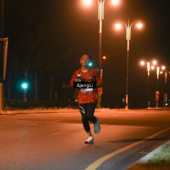 Runner Photo 8392115