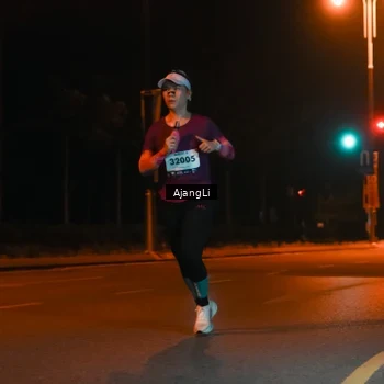 Runner Photo 8392135
