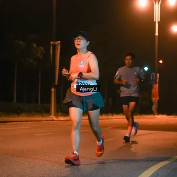 Runner Photo 8392195
