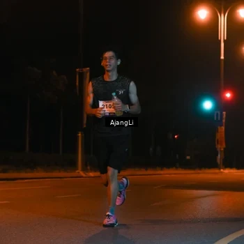 Runner Photo 8392208