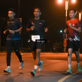 Runner Photo 8392241