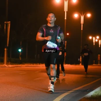 Runner Photo 8392253