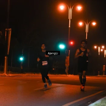 Runner Photo 8392305