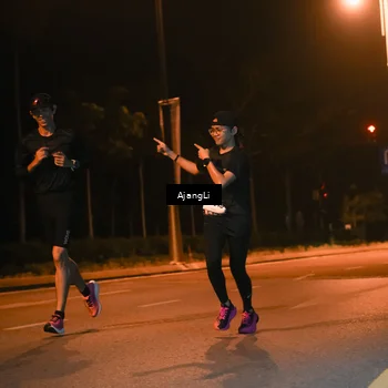 Runner Photo 8392319