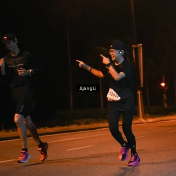 Runner Photo 8392324