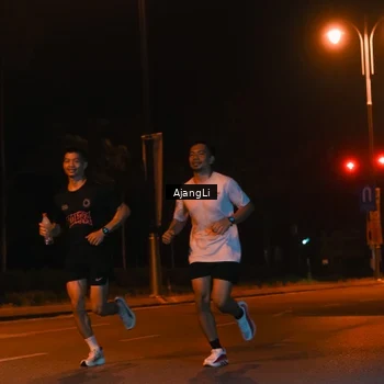 Runner Photo 8392333