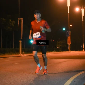Runner Photo 8392344