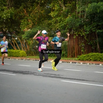 Runner Photo 8397990