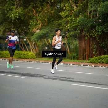 Runner Photo 8398004