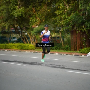 Runner Photo 8398006