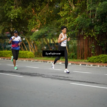 Runner Photo 8398008