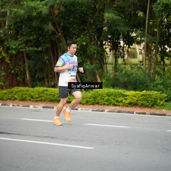 Runner Photo 8398013