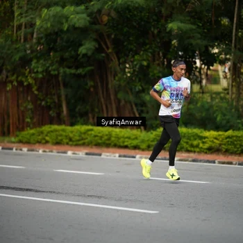 Runner Photo 8398014