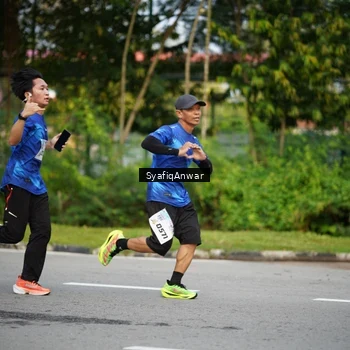 Runner Photo 8398027
