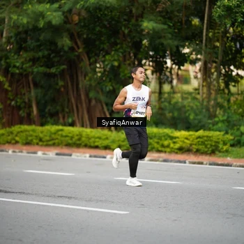Runner Photo 8398029