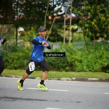 Runner Photo 8398030