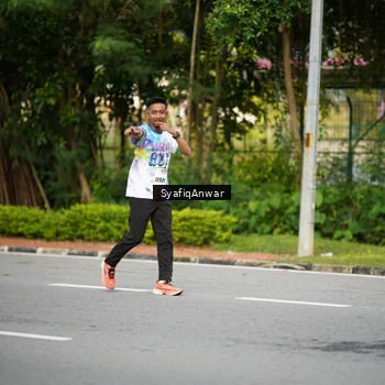 Runner Photo 8398039