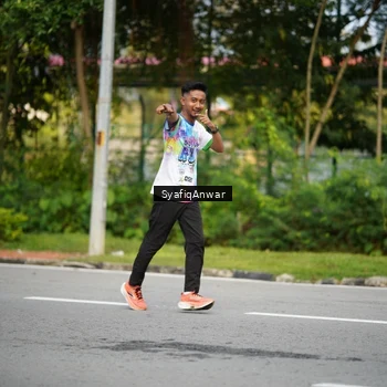 Runner Photo 8398044