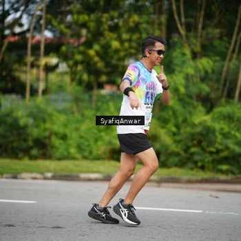Runner Photo 8398060