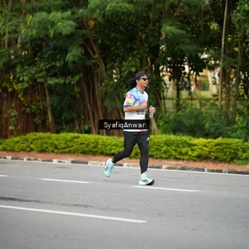 Runner Photo 8398063