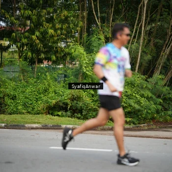 Runner Photo 8398064