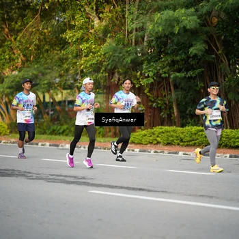 Runner Photo 8398066