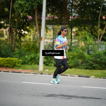 Runner Photo 8398067