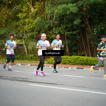 Runner Photo 8398069