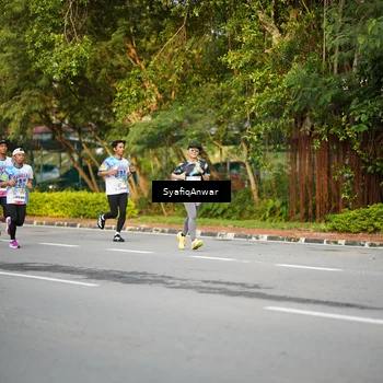 Runner Photo 8398070
