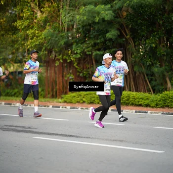 Runner Photo 8398071