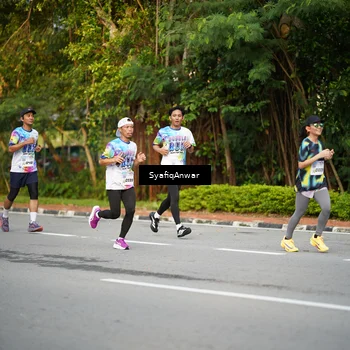 Runner Photo 8398072