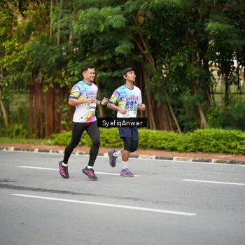 Runner Photo 8398073