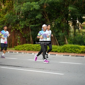 Runner Photo 8398078