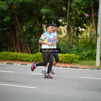 Runner Photo 8398079