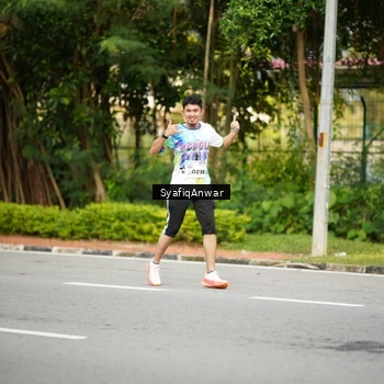 Runner Photo 8398085