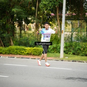 Runner Photo 8398087