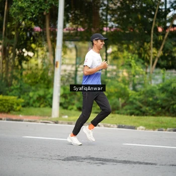 Runner Photo 8398090